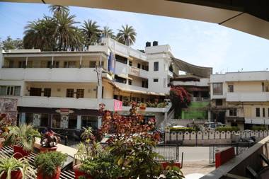 Hotel Samrat International