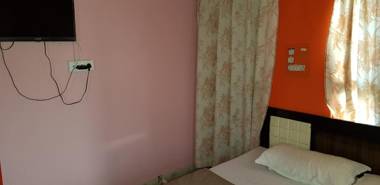 Ecofriendly group stay near Sunset Point