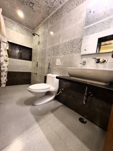 Eminence - Palm Residency