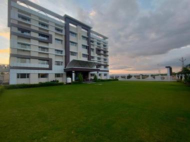 The Sky Imperial- Hotel Gopal Darshan