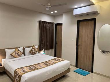 Hotel Natham By Vrinda Nathdwara- 50 Meters From Shreenathji Temple