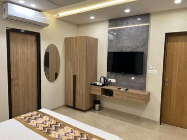 Hotel Natham By Vrinda Nathdwara- 50 Meters From Shreenathji Temple