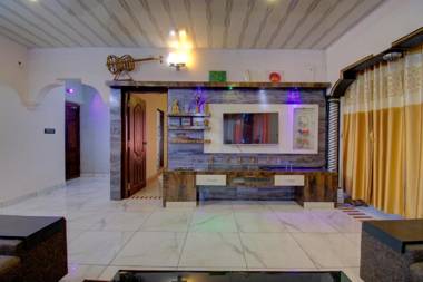 Srinikethana Home Stay with Swimming Pool