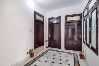 OYO 79895 MOUNTAIN mist