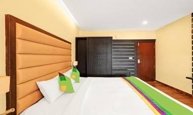 Treebo Trend Hotel Doha King