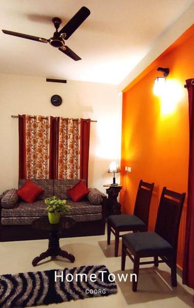 OYO HOME 87006 Hometown Homestay