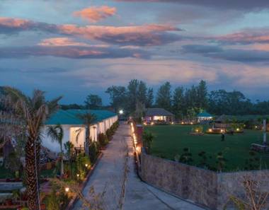 Palms Grove Resort & Spa Corbett