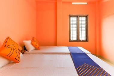 SPOT ON 63084 New Mubarak Tourist Home