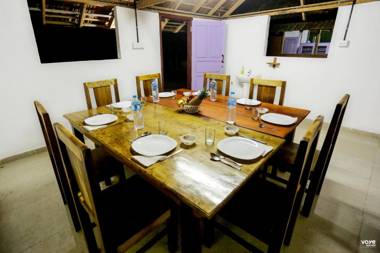 Mundro Green Land by VOYE HOMES