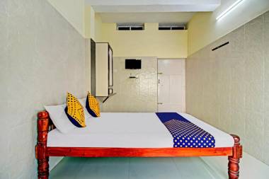 SPOT ON 76293 J P Tourist Home