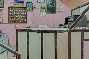 SPOT ON 76293 J P Tourist Home