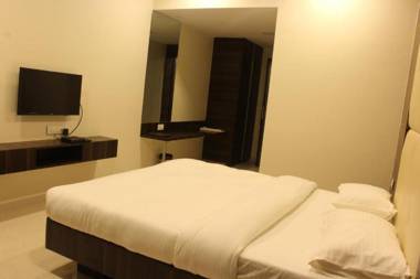 HOTEL RG LANDMARK