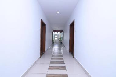 OYO 11374 Hotel Pearl View Residency