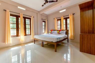 OYO Home 78237 Elegant Stay Fine Nest Homes