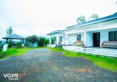 VOYE HOMES Vythiri Silver Mist - Hill Top Private Villa