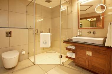 MOUNTAIN SHADOWS RESORTS