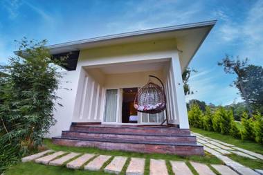 Jungle Bay Resorts & Spa