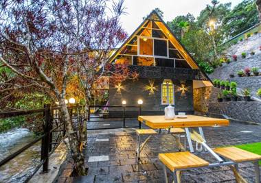 The Cove A- Frame Lakkidi by VOYE HOMES