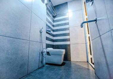 The Cove A- Frame Lakkidi by VOYE HOMES