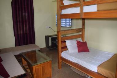 Golden Peak Estate Homestay