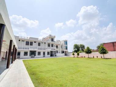 OYO HOME 82670 Sahariya Marriage Garden