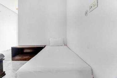 OYO HOME 82670 Sahariya Marriage Garden