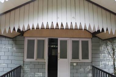 Vamoose Mandarin Village Resort