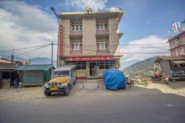 Goroomgo Tara Palace Pelling