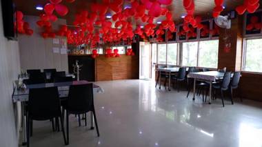 Local Connection - Hotel Ivory