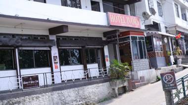 Local Connection - Hotel Ivory