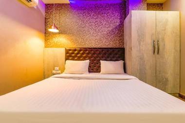 FabExpress Rudra Inn & Cafe