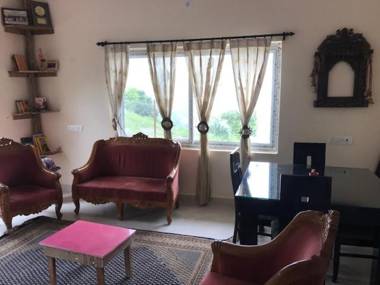 Narayana Lake Hide Out