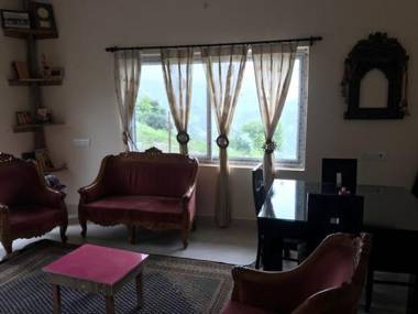 Narayana Lake Hide Out