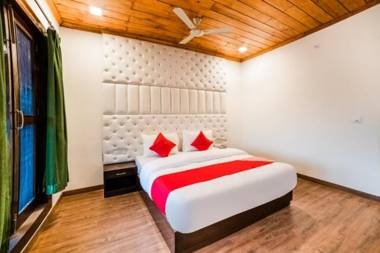 Goroomgo Blue Moon Bhimtal