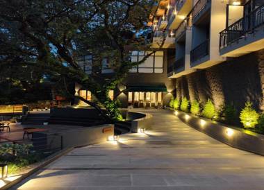 The Rosefinch Sarovar Portico