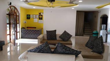 Ghanvatkar Bunglow Resort