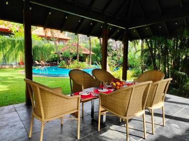 SaffronStays Kimaya