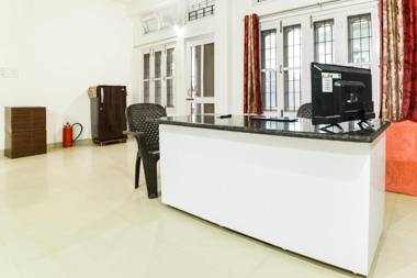 Vaccinated Staff - OYO 46619 Sixth Avenue