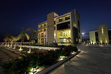 Hotel The Grand Daksh Somnath