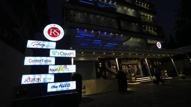 Hotel RS Exclusive Stay & Fine Dine - Near to Akola Junction