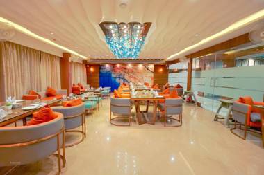 RG Exclusive Hotel- Akola