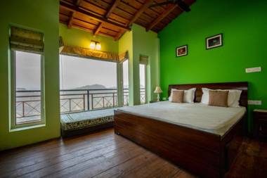 The Wayfarers Cottage 3bhk with breathtaking mountain view by Roamhome