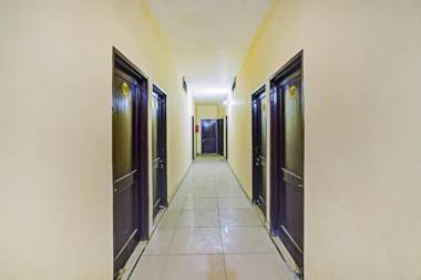 SPOT ON 80185 Samrat Guest House