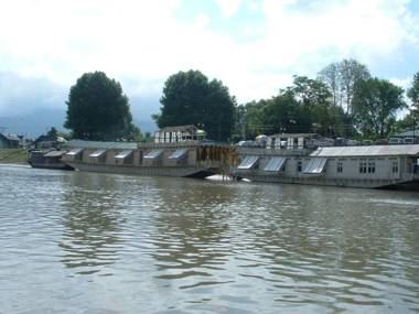 The Shelter Group of Houseboats & Tour organiser