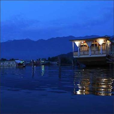 Houseboat Pride of India