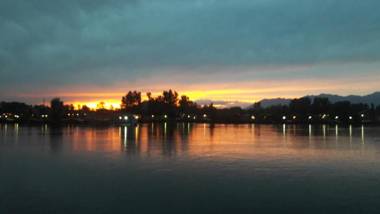 Independent Goonapalace Group of Houseboats