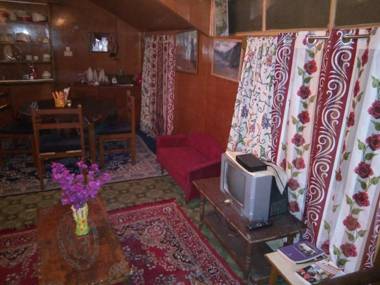 New Bombay Heritage Group of Houseboats