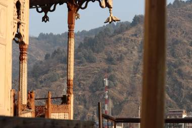 House Boat New Pala Palace