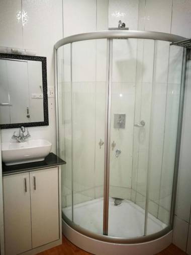 Umbrella group of House Boat