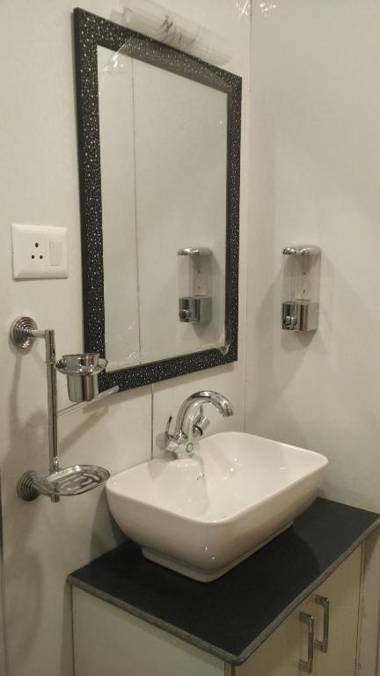 Umbrella group of House Boat